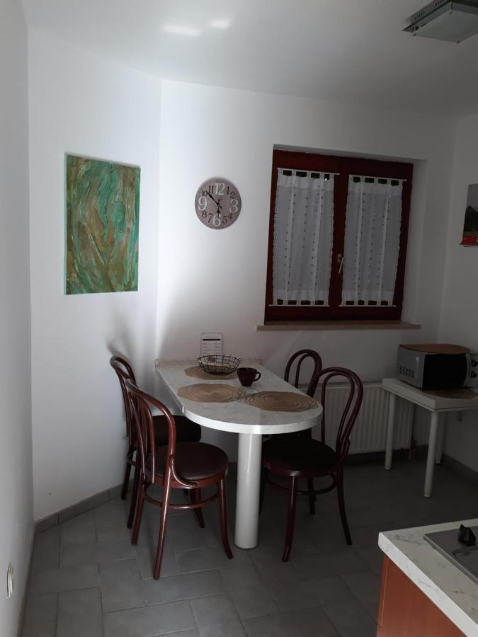 Ljudmila Doo Apartamento Banjole Exterior foto